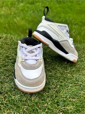 Nike Jordan 4RM Toddler's ,Size 5 1/2c,White/Black-Neutral Grey (FQ7937 110)